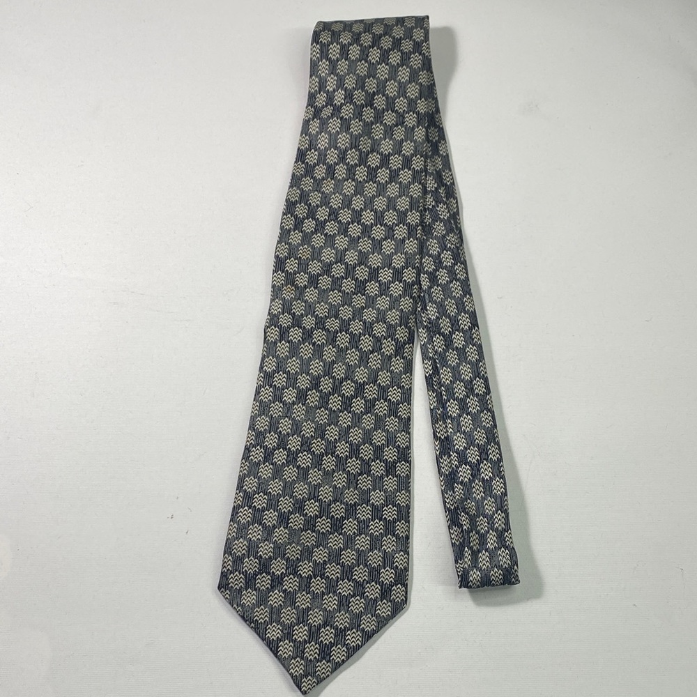 Elegant Black and Gray Men's Tie